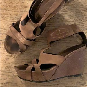 Stéphane Gontard Tan leather platform sandals.